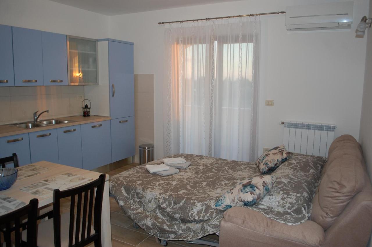 Apartmani Diana Novigrad Istria Kültér fotó