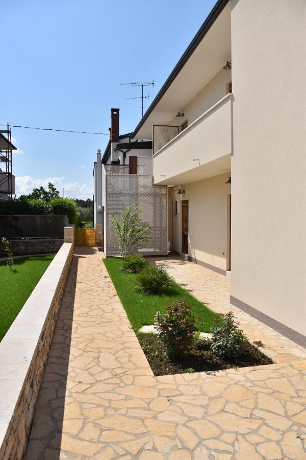Apartmani Diana Novigrad Istria Kültér fotó