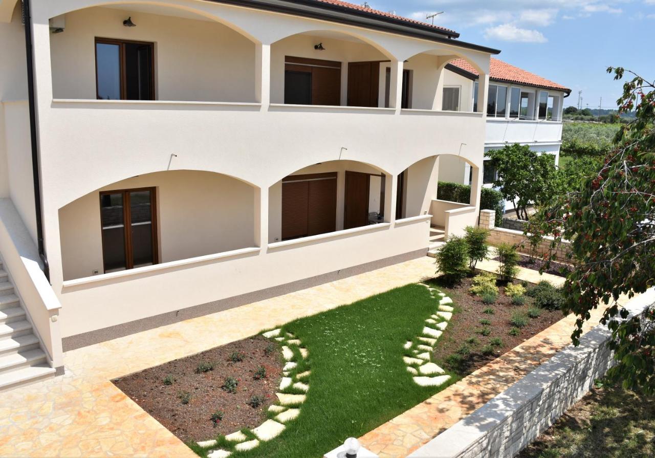 Apartmani Diana Novigrad Istria Kültér fotó