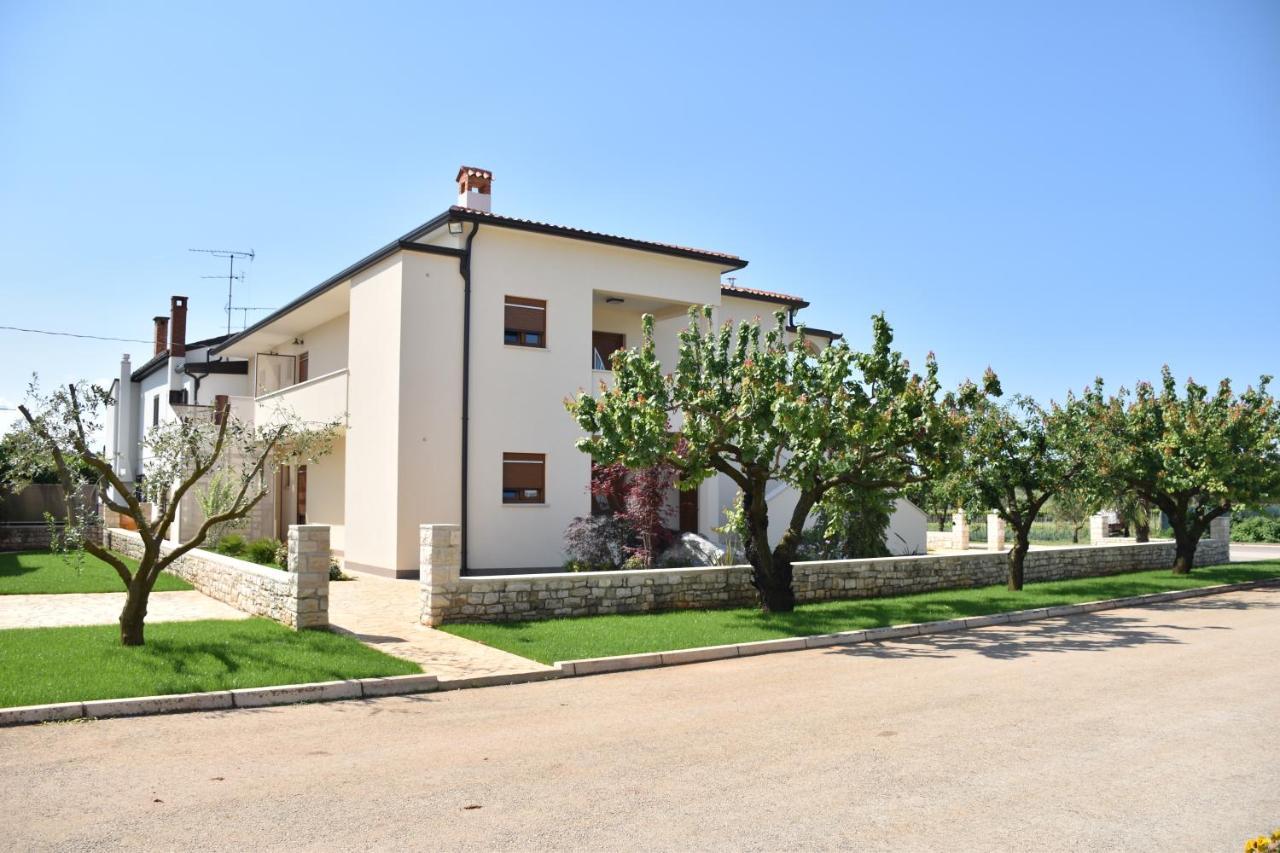 Apartmani Diana Novigrad Istria Kültér fotó
