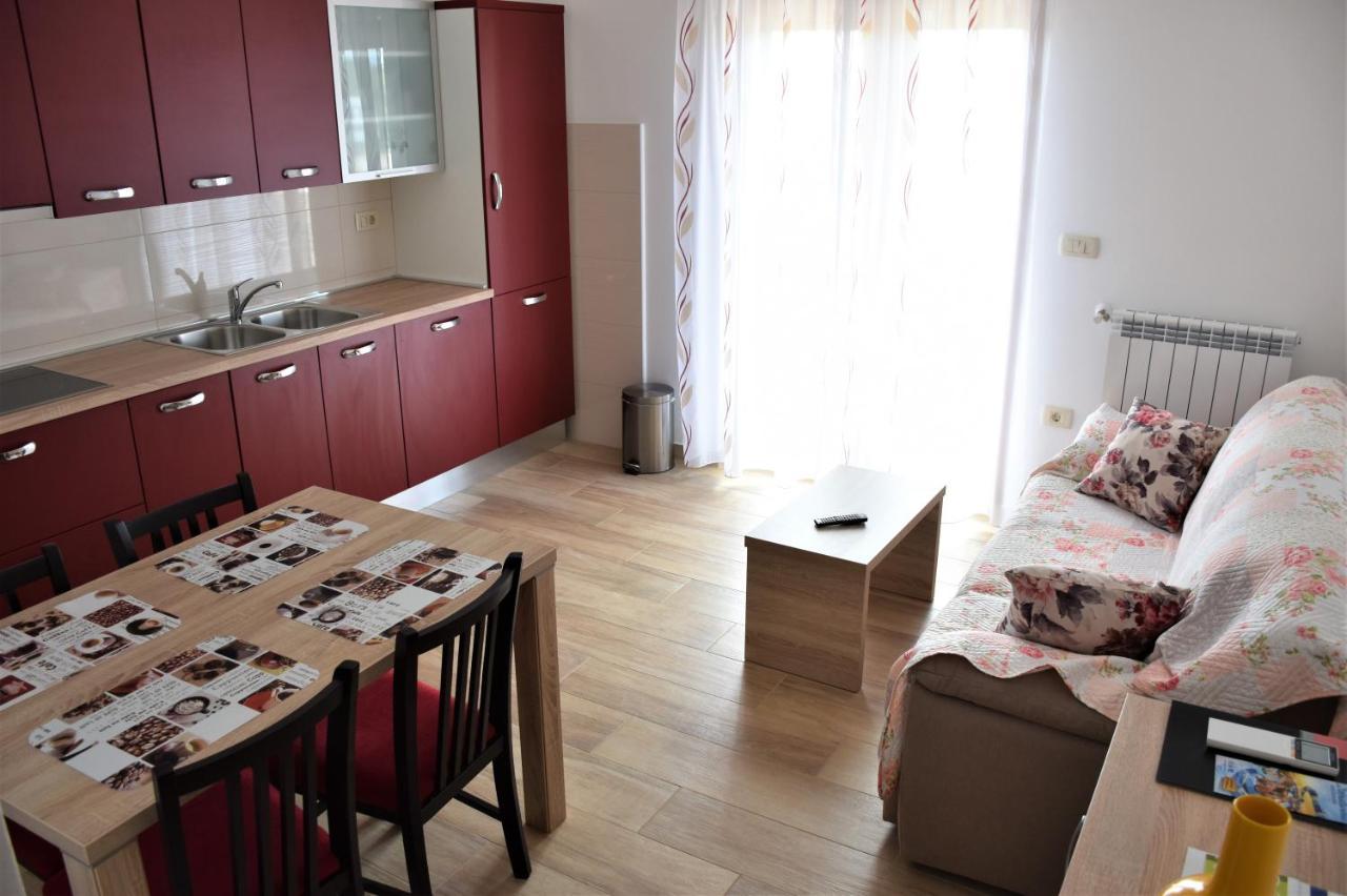 Apartmani Diana Novigrad Istria Kültér fotó