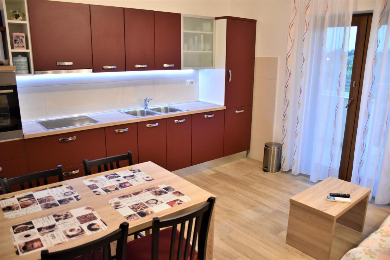 Apartmani Diana Novigrad Istria Kültér fotó