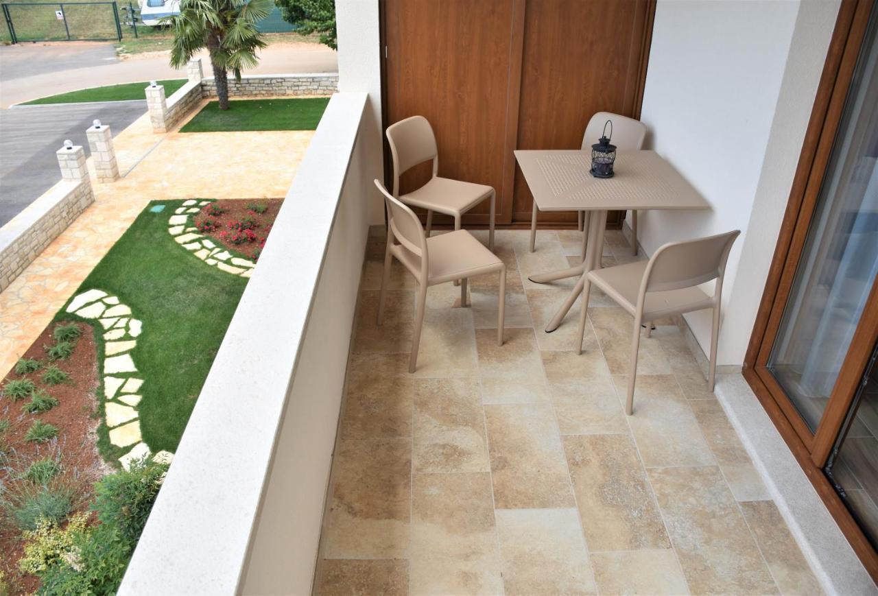 Apartmani Diana Novigrad Istria Kültér fotó