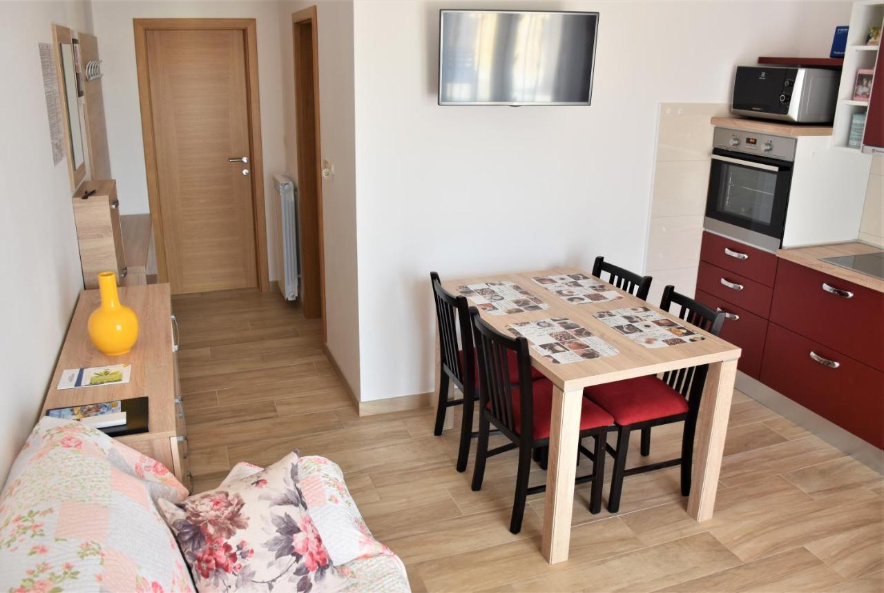 Apartmani Diana Novigrad Istria Kültér fotó